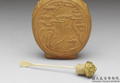 图片[3]-Molded gourd snuff bottle with auspicious clouds and spirit fungus, 18th century, Qing dynasty-China Archive